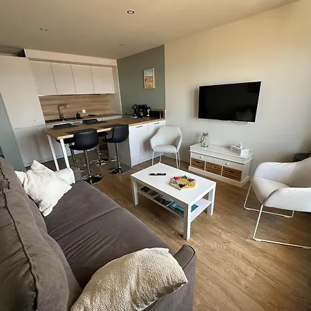 Apartment Vue Exceptionnelle, Face A