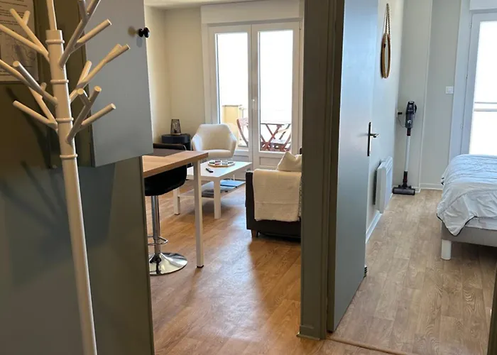 Vue Exceptionnelle, Face A アパート ウィッサン